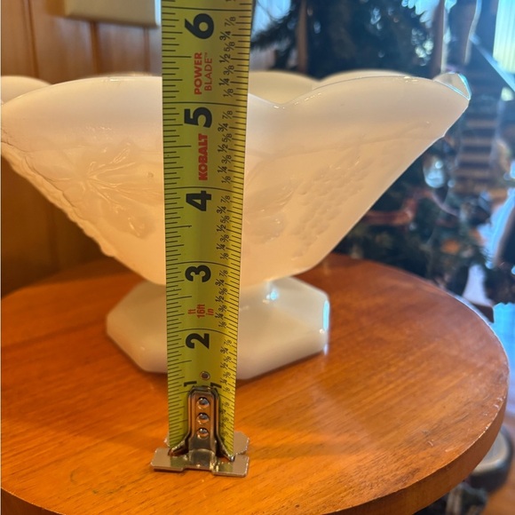 Anchor Hocking milk glass pedestal bowl vintage 1960’s  unmarked - Picture 7 of 7